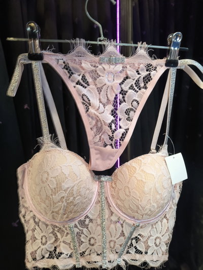LIQUIDACIÓN DE CONJUNTO DE CORSET 