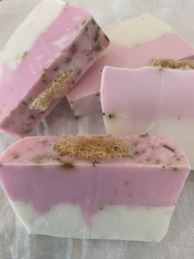 Jabón de glicerina Lavanda con luffa exfoliante 