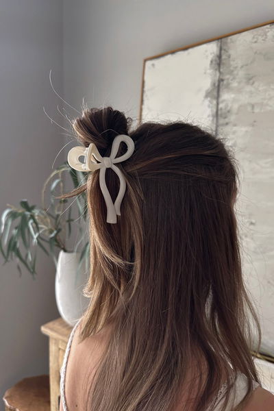 BROCHE MOÑO- NEGRO/BLANCO