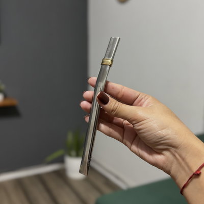 Chata de acero con aro