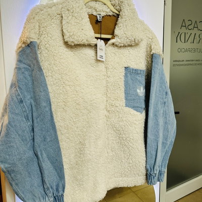 Campera Adi