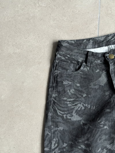 JEANS CAMUFLADO GRIS