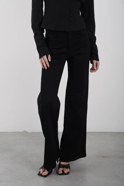 Jean Gea Black