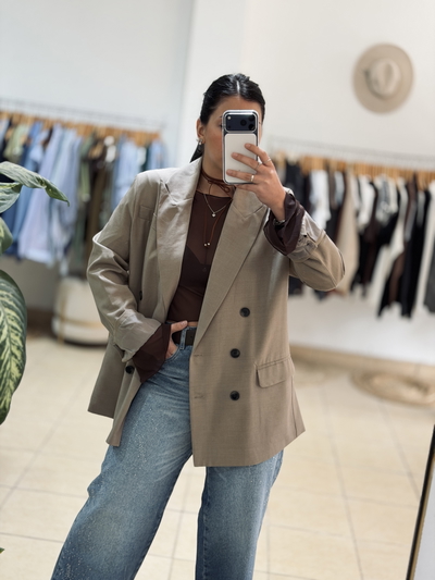 Blazer Aretha