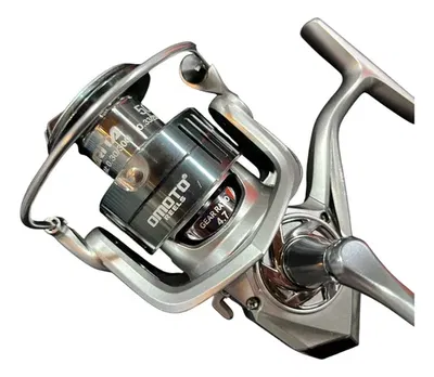 Reel Omoto frontal Sarita 6000