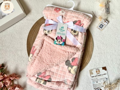 Manta polar, Minnie Mouse