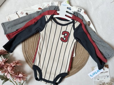 Set 4 bodys “Sports” - Carter’s 