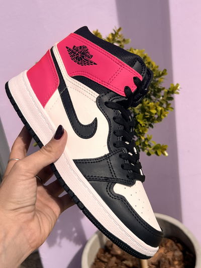 Jordan botita fucsia