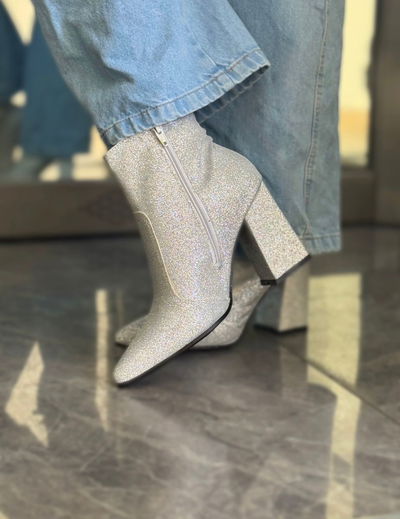 RIO PLATEADO BRILLOSO