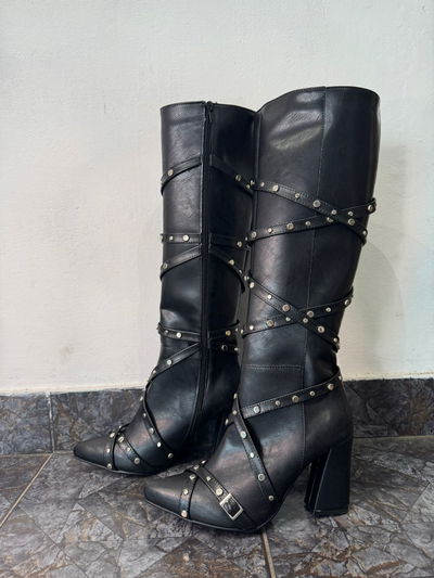 NAYLA BLACK