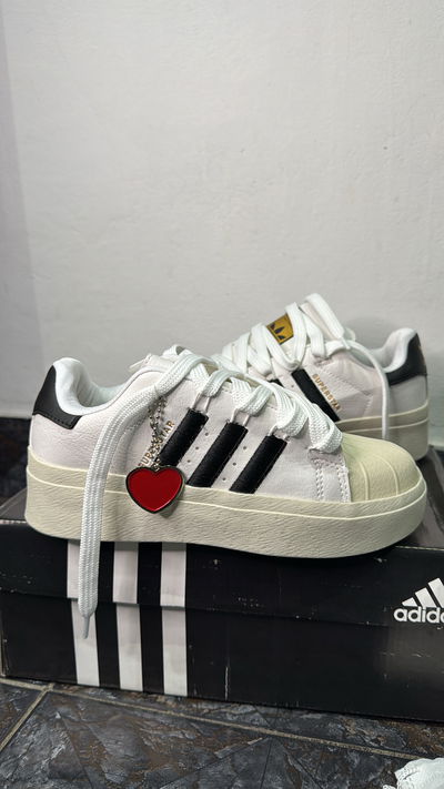 ADIDAS SUPERSTAR