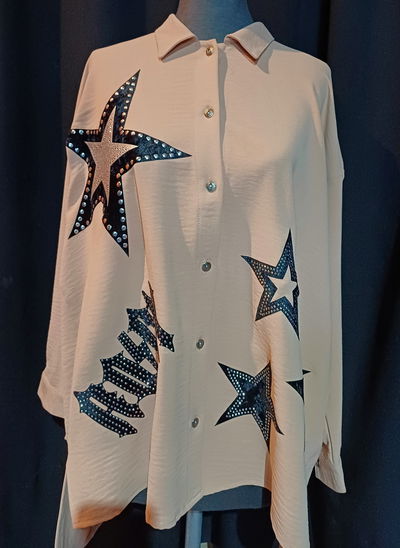 Camisa larga con estrellas