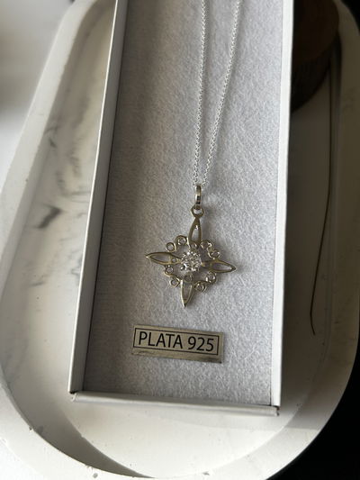 Conjunto cadena rolito y dije nudo de bruja cubic redondo blanco de Plata 925