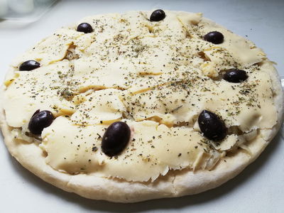  Pizzas de Fugazeta ( 8 porciones) 