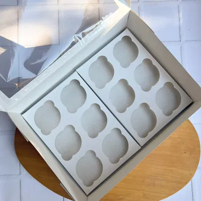 Caja Cupcakes 12u (33x24x10)