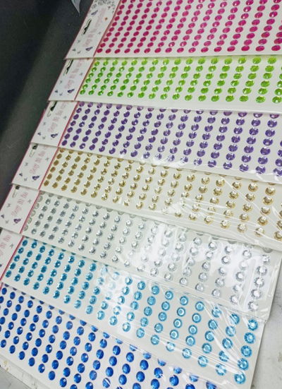 Strass tira. Consultar colores disponibles 