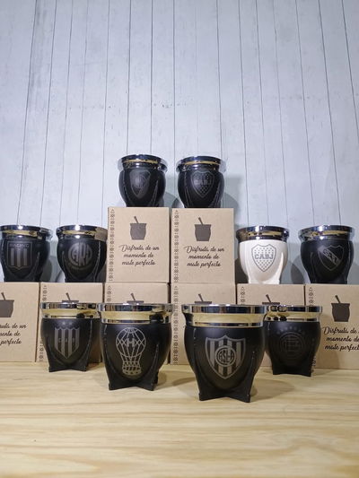 Mate raíces con grabado