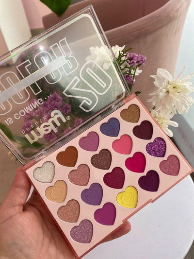 Paleta de 20 sombras Mely 