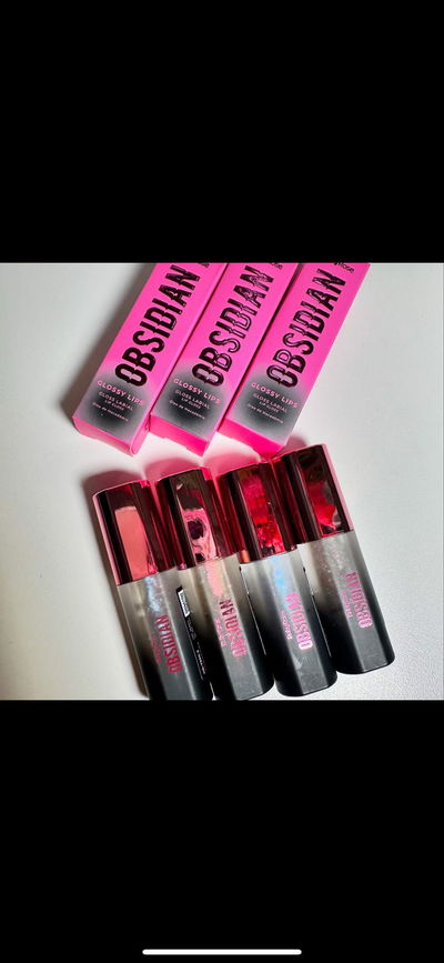 LipGloss obsidian Ruby Rose