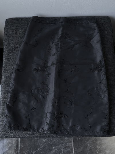 Midi skirt bordada
