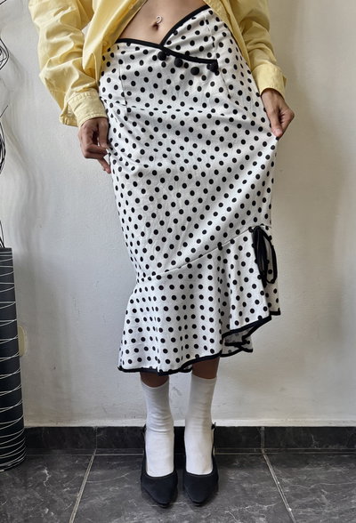 Long skirt polka dots