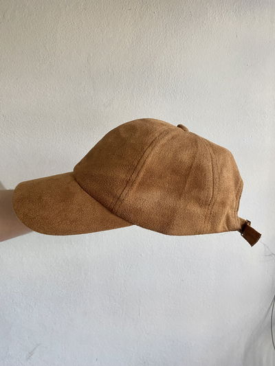 Gorra gamuza camel