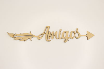 Flecha con Leyenda "Amigos"