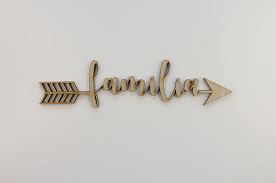 Flecha con Leyenda "Familia"