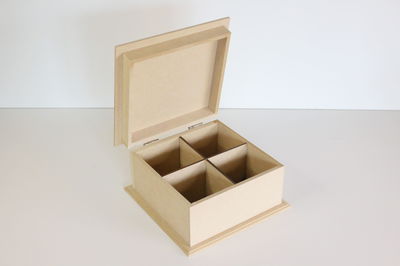 Caja de té con tapa lisa | 4 divisiones
