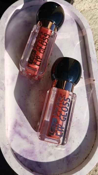 Labial miss betty color 