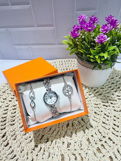 Reloj + pulsera 