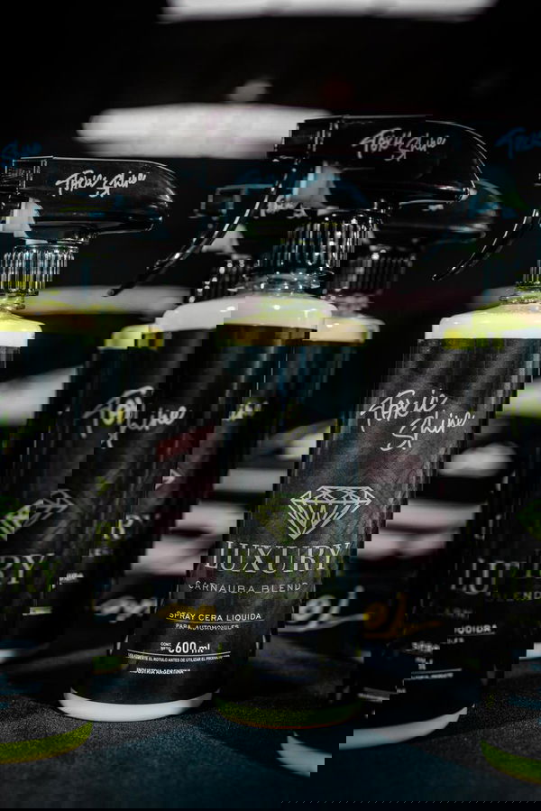 LUXURY CARNAUBA BLEND CERA – Brillo y Protección Profesional para tu Auto