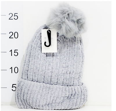 Gorro Tejido con pompón 