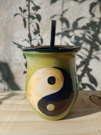 Mate pintado a mano ying yang - mateArte especial