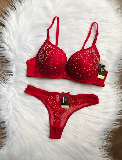 Conjunto soft strass bordó