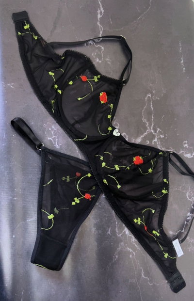 Conjunto con aro MAGA negro