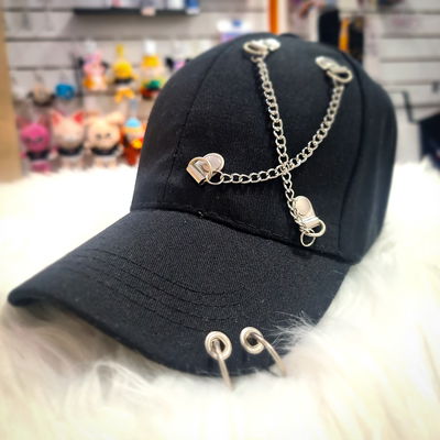 Gorra con Cadena Negra B