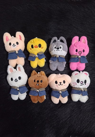Peluche llavero MAGO Stray kids Skzoo Import.