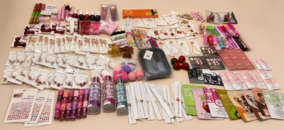 MEGA COMBO DE MAQUILLAJE Y ACCESORIOS +200 articulos!