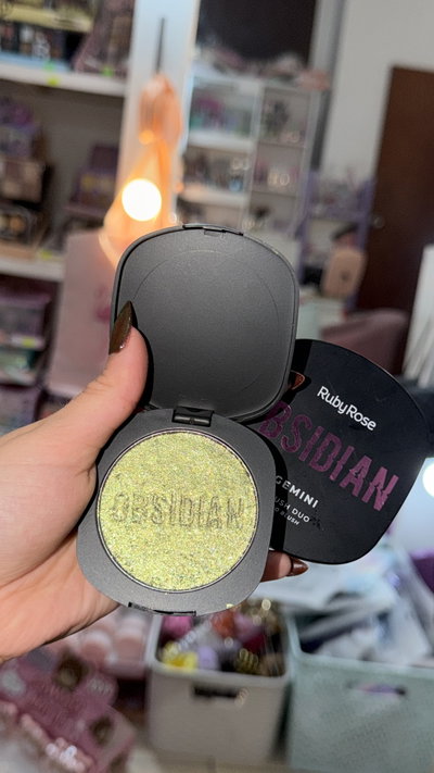 Sombra/iluminador mystic glam obsidian ruby rose