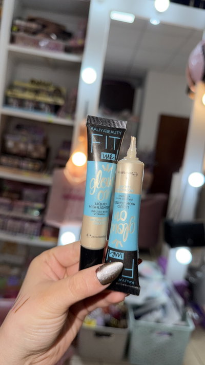 Iluminador liquido dorado fit me