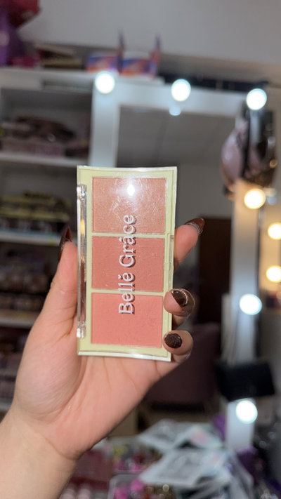 Paleta de 3 rubores polvo belle grace