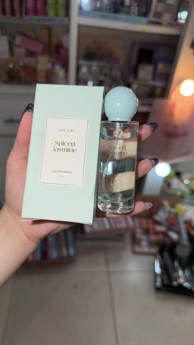 Perfume spiced jasmine city girl