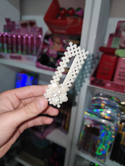 Broche perlas y flor con diamante