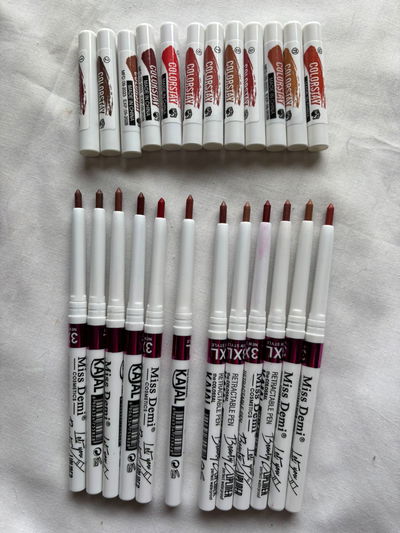 DELINEADOR DE LABIOS COLORSTAY RETRACTIL - MISS DEMI 
