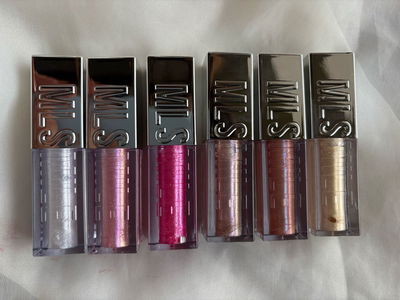GLOSS GLITTER