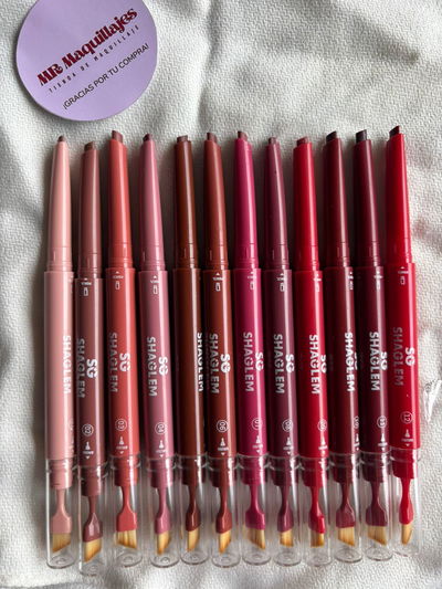 DELINEADOR DE LABIOS CON PINCEL