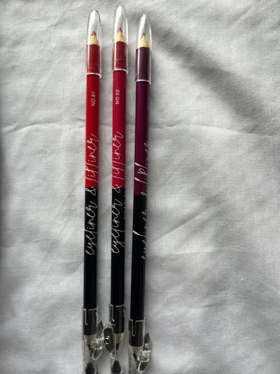 DELINEADOR DE LABIOS + DELINEADOR DE OJOS 2 EN 1 - PINK 21