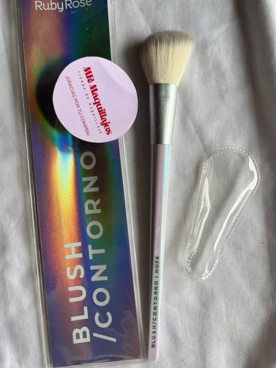 BROCHA CONTORNO- RUBY ROSE
