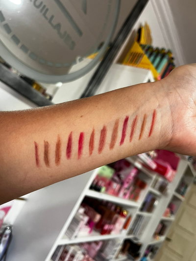 DELINEADOR DE LABIOS, RETRACTIL